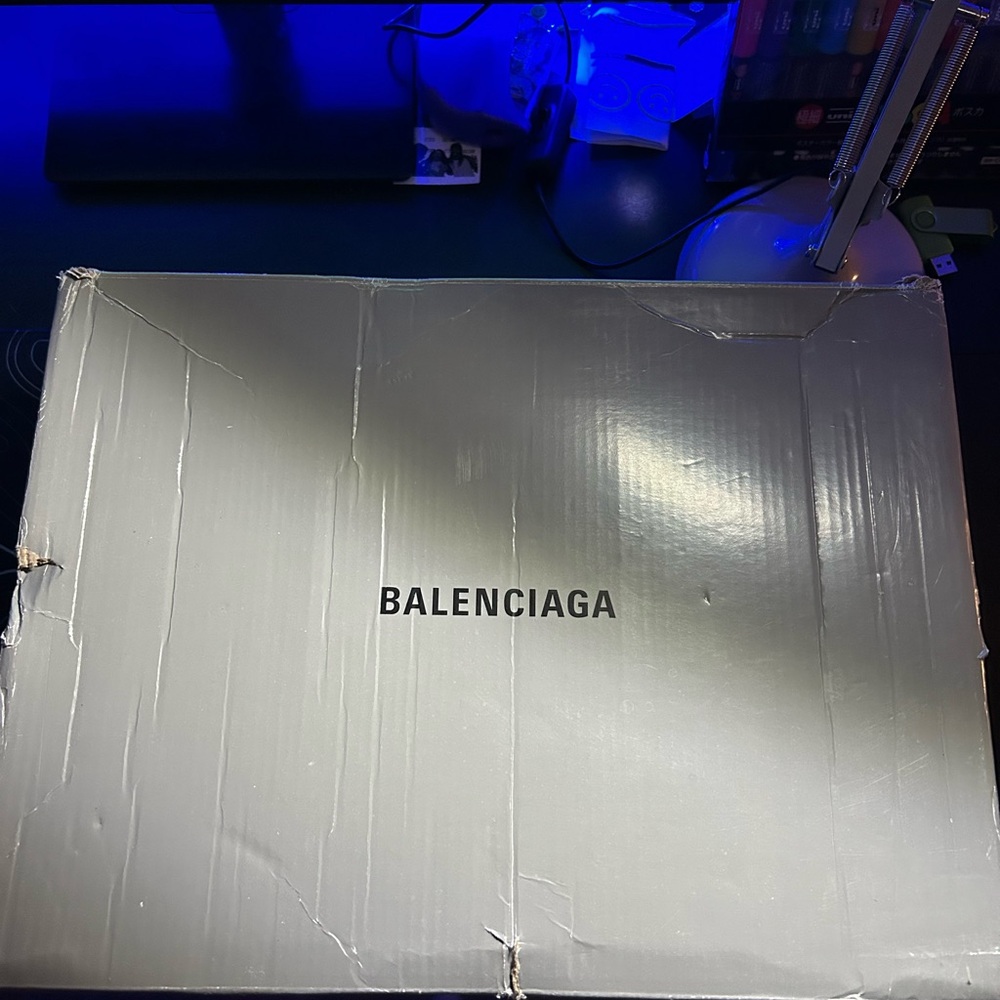 Balenciaga Black and White Chunky Sneakers - Picture 7 of 8